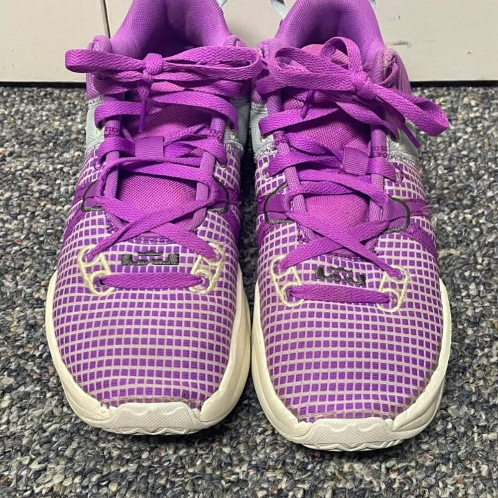 Nike Lebron Witness 7 basketball shoe Fuchsia Dream size 8.5 mens - Picture 3 of 7